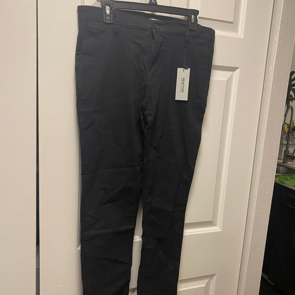 NWT Kenneth Cole Reaction Women’s Black Slim-Fit Stretch Dress Pants Size 32x30 - Picture 6 of 11